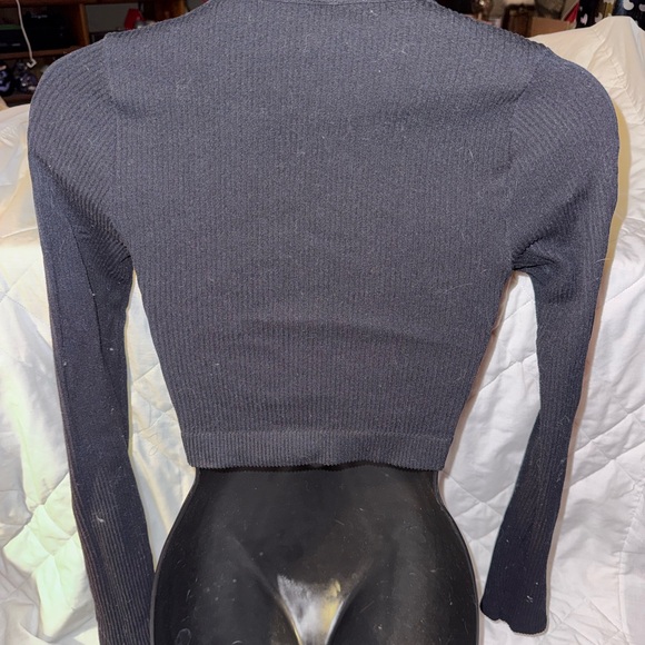 Babaton Ribbed Contour Crew Cropped Longsleeve Top - Picture 3 of 14